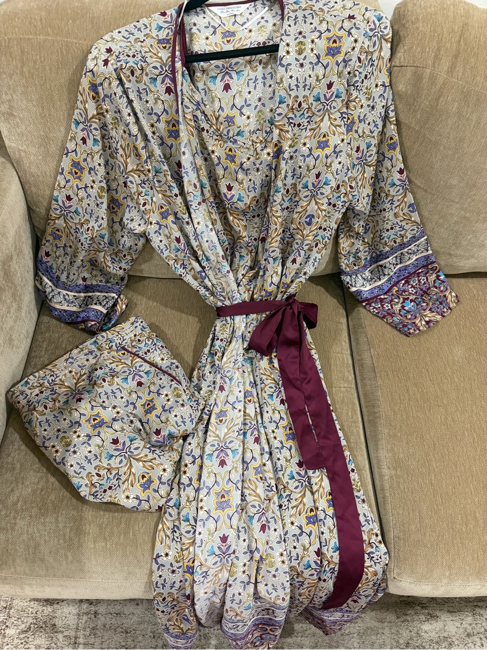Vintage Pajama /robe set